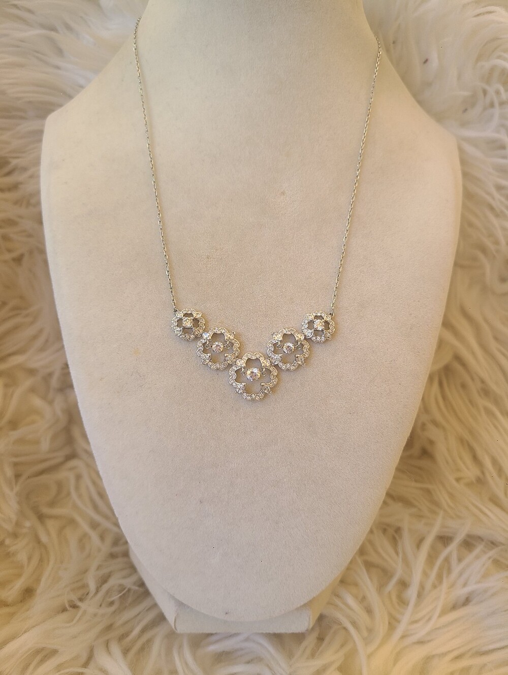 Swarovski Sparkling Dance Necklace Floral Shape Crystal- Excellent Condition